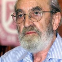 Ángel González